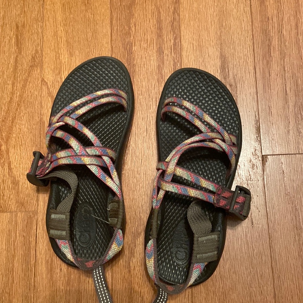 Girls Chacos size 1